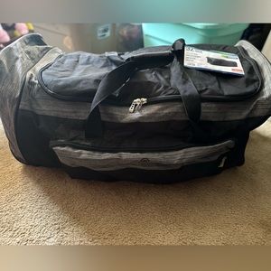 32” rolling duffel bag brand new with tag